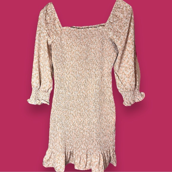 NWT Vernacular Crinkle Stretch Puff Sleeve Dress in Floral Print. ๐บ Size Small - Picture 2 of 12